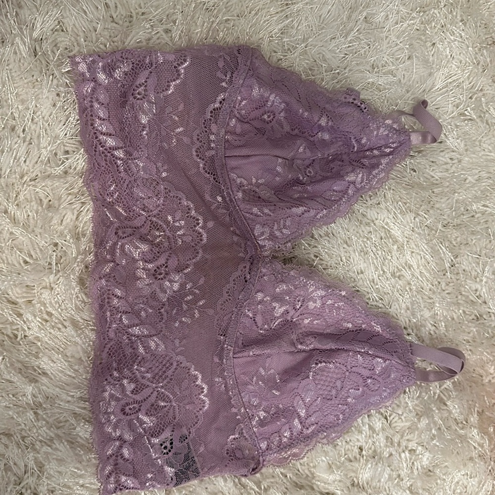Cute going out top. Size small
